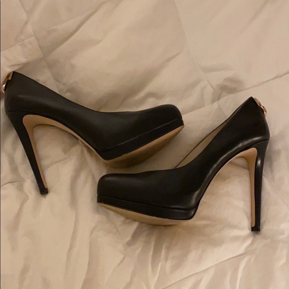 Michael Kors pumps